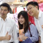 'ธนาธร' ฉะ 'ประยุทธ์' ลุแก่อำนาจ ท้าทายประชาชน แถมฟ้อง 2 นศ. บี้ ลาออก