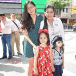 ส่องความสดใส! 'น้องจินนี่' กับ 'แม่หน่อย' ทำเอาสยามแตก แห่เซลฟี่กันตลอดทาง!