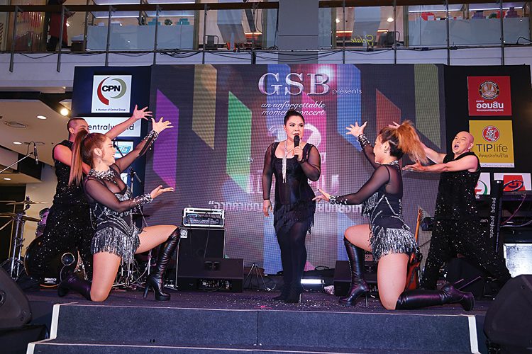 ‘เป็ด-โน้ต’นำทีมแถลงข่าว‘39ปีเชิญยิ้ม’