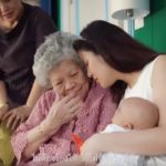 เอมมี่ อุ้มสายน้ำ ทำขวัญเดือน พระสวดพนมมือแต้ คุณทวด น้ำตาไหล รับขวัญหลาน(คลิป)