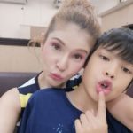น้องฑีฆายุ ช่วยแม่ทำน้ำพริกปลาร้า แถมหิ้วขายที่รร. หาเงิน คนแห่ช่วยแอนนี่-สั่งซื้อ(คลิป)