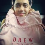 เล่นเอาตกใจ แอนดริว โพสต์ภาพ ยิ้มหวานสวัสดีตอนเช้า-ร่วมเตียงสาวคนดัง แห่ถามเปิดตัว!?
