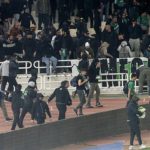ดาร์บี้แมตช์ เอเธนส์ ดุเผาสนาม+แก๊สน้ำตา เปายกเลิกแมตช์-แฟนบอลสาวโดนแทง