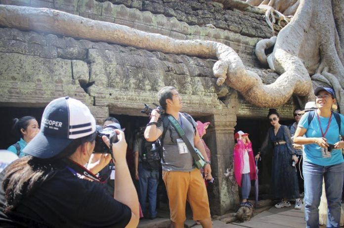 เที่ยวเมืองฮิตกัมพูชา ชมสิ่งมหัศจรรย์โลก : หลากหลาย