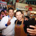 'ชัชชาติ' บุกเชียงใหม่ ถิ่นแม้ว-ปู กาดหลวงแตก! กินไดโนเสาร์โชว์ ม่วนขนาด (คลิป)