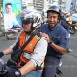 'ชัชชาติ' นั่งวินฝ่ารถติด ลุยหาเสียงย่านราชเทวี ปชช.ให้กำลังใจสู้ๆ ชนะอยู่แล้ว