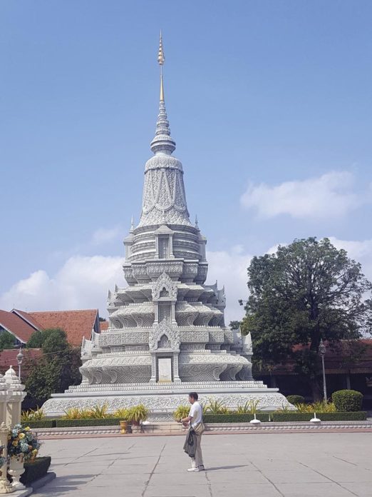 เที่ยวเมืองฮิตกัมพูชา ชมสิ่งมหัศจรรย์โลก : หลากหลาย