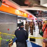 โจรสวมวิกปลอมตัว ปล้นร้านทอง ออโรร่าห้างดังกลางกรุง กวาด 200 บาท
