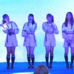 BNK48 บุกกัมพูชา โชว์ร้องเพลง 'รักข้ามขอบฟ้า' ภาษาเขมร โอตะกรี๊ดสนั่นห้าง
