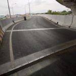 แชร์สนั่น สะพานย่านตลิ่งชัน ทรุดหนัก พื้นถนนห่างเป็นคืบ หวั่นเกิดอันตราย