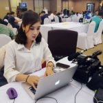 เปิดวาร์ป นักข่าวสาว! 'ปอเปี๊ยะ' จี้ถาม กกต. มีสปิริตลาออกไหม งานนี้ได้ใจโซเชียล