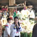 หญิงหน่อย ลุยตลาดห้วยขวาง ชูแก้เศรษฐกิจปากท้อง-จ่ายส่วยให้จนท.ต้องหมดไป