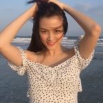 หนุ่มๆใจละลาย! นางเอกร้อยล้าน ใบเฟิร์น เที่ยวทะเล โชว์สวยใสโดนใจ (คลิป)