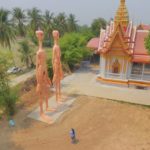 ฮือฮา!ชาวบ้าน สร้างเปรต ชาย-หญิงสูง 10 เมตร แก้บนวัด หลังถูกหวยรวย 6 ล้าน