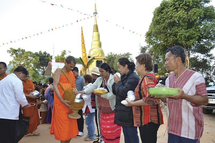 อธิการบดี-ผู้บริหารมหาจุฬาฯ ตรวจเยี่ยม‘พระบัณฑิตอาสา’ : พระเครื่อง