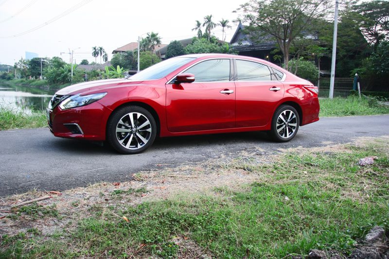 ‘นิสสัน เทียน่า’2.5XV Navi 