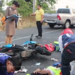 สุดยื้อ!ลุงย้อนศรชนสนั่นสิ้นใจสลด นศ.สาวสาหัส ชาวบ้านโวยกลับรถไกล(คลิป)