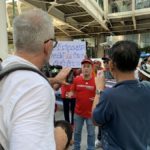 คนอยากเลือกตั้งเดือด! รณรงค์เปิดไฟไล่ กกต. ปะทะเจ้าหน้าที่ชุลมุน ถูกปรับผิดกฎจราจร