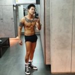 บอย พิษณุ ทนร้อนไม่ไหว โดดลงสระ-อวดกล้ามแน่น คนแห่ซูมใต้น้ำ