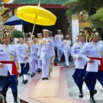 สมเด็จพระเจ้าอยู่หัว เสด็จฯ ทรงเปลี่ยนเครื่องทรงฤดูร้อน พระแก้วมรกต