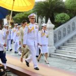 สมเด็จพระเจ้าอยู่หัว เสด็จฯ ทรงเปลี่ยนเครื่องทรงฤดูร้อน พระแก้วมรกต