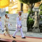 สมเด็จพระเจ้าอยู่หัว เสด็จฯ ทรงเปลี่ยนเครื่องทรงฤดูร้อน พระแก้วมรกต