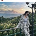 อีเพิ้ง สลัดผ้านุ่ง-กระโจมอกทิ้ง ใส่ทูพีช เผยผิวใส โชว์ความเซ็กซี่