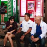'ชัชชาติ' ลุยขอคะแนนชาวดินแดง-ห้วยขวาง ปชช.ให้กำลังใจเพื่อไทยสู้ๆ