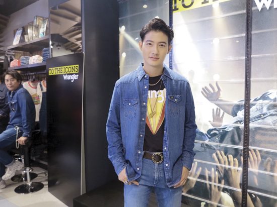 ‘เป้’ควง‘คารีสา’ไหว้พระฮ่องกง