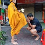 "ชัชชาติ" โชว์ความฟิต วิ่งรอบสนามกีฬา 700 ปี ก่อนแวะใส่บาตร แนะฝุ่นเชียงใหม่น่าห่วง 