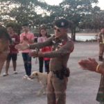 ตร.-ทหารลุยตรวจแหล่งมั่วสุม เจอจับกลุ่มนับสิบ สุดท้ายงานนี้จบแบบมีซึ้ง(คลิป)