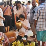 ใกล้หวยออก นับร้อยแห่เข้าพิธีเปิดขุมทรัพย์รับโชค ล้วงไข่ในไหหา เลขเด็ด งวดนี้