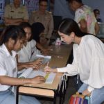 กระตือรือร้น มิ้นต์ ชาลิดา ใช้สิทธิเลือกตั้ง ชี้ผลจะออกมายังไง ต้องฟังเสียงส่วนรวม
