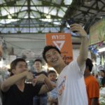 “ธนาธร” บุก 4 ตลาดเช้า กทม. ขอโอกาส “อนาคตใหม่” แก้ปัญหาประเทศ