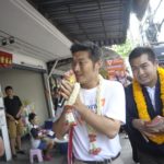 “ธนาธร” บุก 4 ตลาดเช้า กทม. ขอโอกาส “อนาคตใหม่” แก้ปัญหาประเทศ