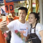 “ธนาธร” บุก 4 ตลาดเช้า กทม. ขอโอกาส “อนาคตใหม่” แก้ปัญหาประเทศ