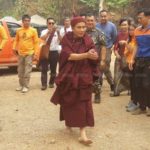 ครูบาบุญชุ่ม รีเทิร์น พร้อม 13 หมูป่า สวดถอนถ้ำหลวง ช่วยจนท.กู้อุปกรณ์เคลียร์ถ้ำ