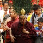ครูบาบุญชุ่ม รีเทิร์น พร้อม 13 หมูป่า สวดถอนถ้ำหลวง ช่วยจนท.กู้อุปกรณ์เคลียร์ถ้ำ