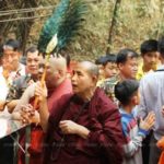 ครูบาบุญชุ่ม รีเทิร์น พร้อม 13 หมูป่า สวดถอนถ้ำหลวง ช่วยจนท.กู้อุปกรณ์เคลียร์ถ้ำ