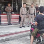 รวบทันควัน หนุ่มบุกเดี่ยว  ค้อนขู่อาม่า ทุบตู้ชิงทอง กลางตลาดตันหยงมัส