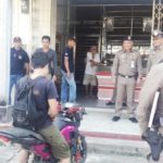 รวบทันควัน หนุ่มบุกเดี่ยว  ค้อนขู่อาม่า ทุบตู้ชิงทอง กลางตลาดตันหยงมัส