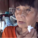 แม่ร่ำไห้เปิดใจ! ชีวิต ต่าย มนัสนันท์ สุดเวทนา อาศัยในเพิงข้างกองขยะ (คลิป)