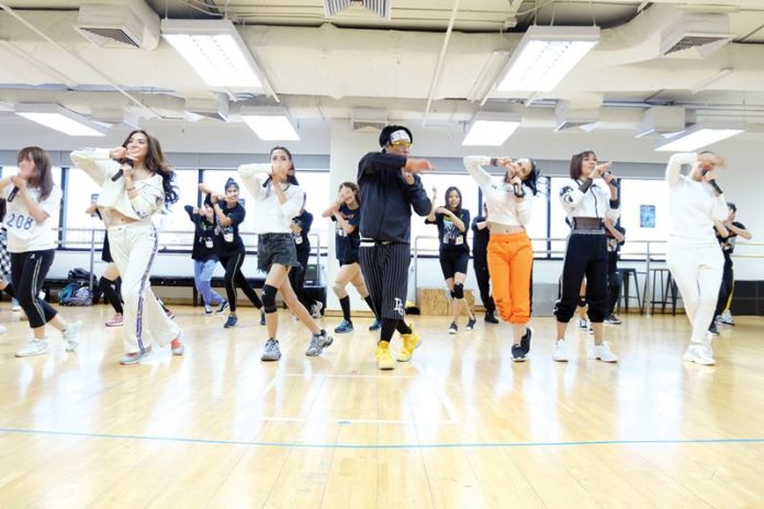 ‘พี่เบิร์ด’เปิดห้องซ้อมโชว์สเต็ปเรียกน้ำย่อย