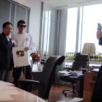 ป๊อก พาเมียอวดรางวัลพ่อ เจ้าสัวแบกข้าวสาร-เผยเคล็ดลับเซ็นทรัล ว่าไงชวนสะใภ้ทำงาน!