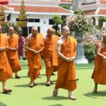 พิธีพระราชทานเพลิงศพเศร้า ลูกชายเจ้าสัววิชัย บวชให้บิดา ทดแทนคุณครั้งสุดท้าย