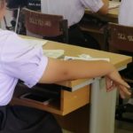 แชร์โมเมนต์น่ารัก เด็กๆ สอบเครียด จีบกันทั้งห้อง มือไม้อยู่กันไม่สุข