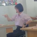 แชร์โมเมนต์น่ารัก เด็กๆ สอบเครียด จีบกันทั้งห้อง มือไม้อยู่กันไม่สุข