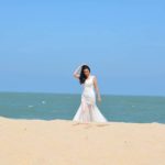 ถามกันให้สนั่น อีฟ อภิสร์ญา สวมชุดเจ้าสาวสีขาว โพสต์หวานจนน้ำตาลขึ้น