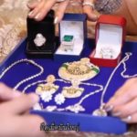 เปิดบ้าน มูนา สาวไทย ชีวิตพลิกสุดรวย จอดรถ20คัน ใส่เพชรร้อยล้าน-กรรชัย ถึงกับขอ(คลิป)