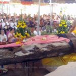แห่ขอหวยล้นวัด! 2ต้นตะเคียนทอง 300 ปี กู้ภัยขนลุก เสียงผู้หญิงกรีดร้อง เหมือนมีวิญาณล้อม(คลิป)
